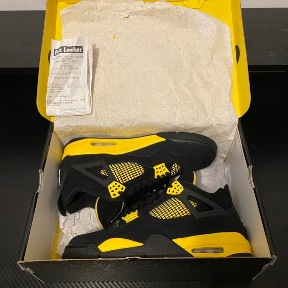 Air Jordan 4 “thunder” - Picture 5 of 5